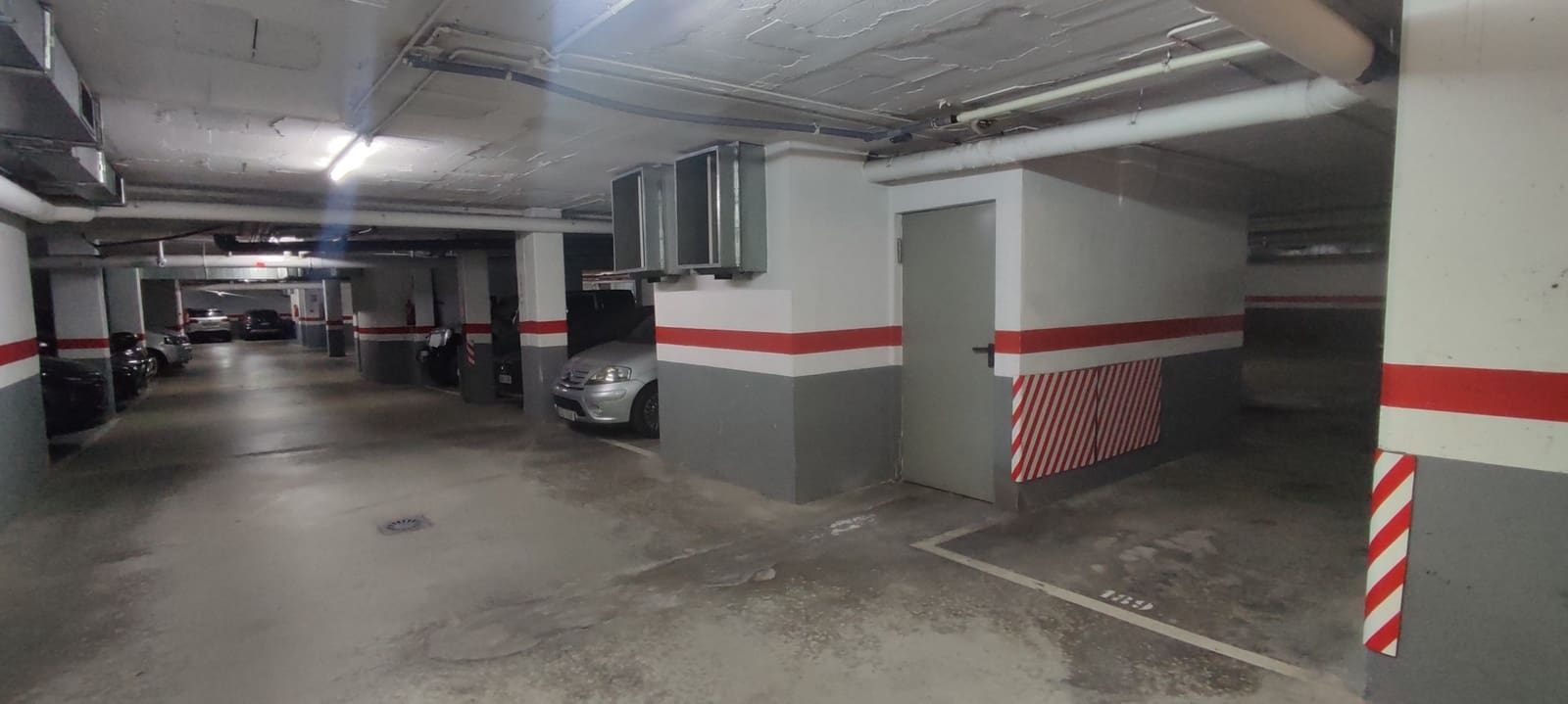 Garage til salg i Barcelona by - € 14.000 (Ref: 9555272)
