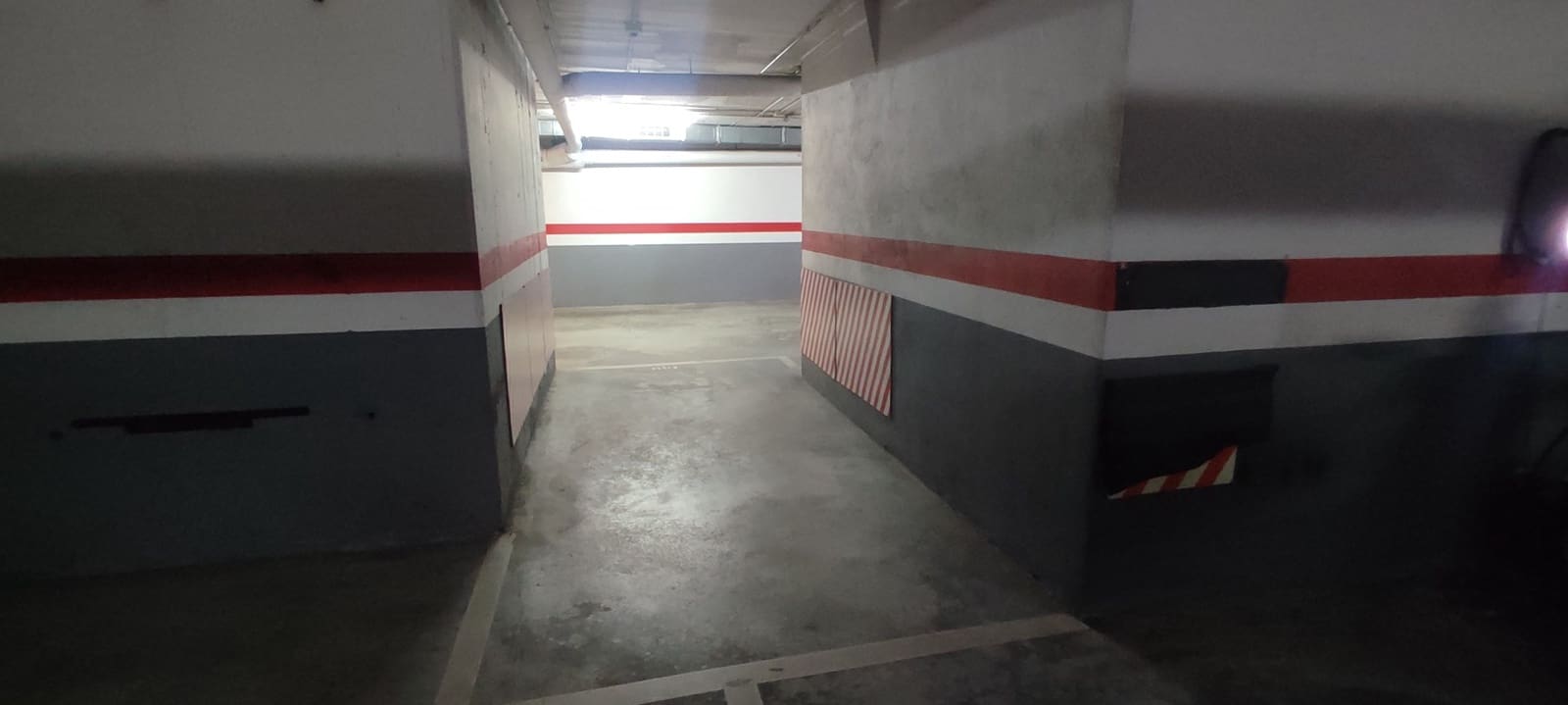 Garage til salg i Barcelona by - € 14.000 (Ref: 9555272)