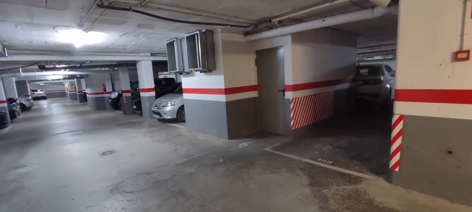 Garage til salg i Barcelona by - € 14.000 (Ref: 9555272)