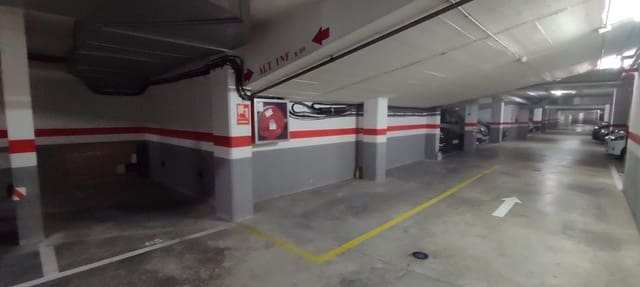 Garage for sale in El Poblenou, Barcelona city - € 14,500 (Ref: 9607607)