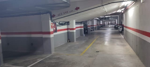 Garage for sale in El Poblenou, Barcelona city - € 14,500 (Ref: 9607607)