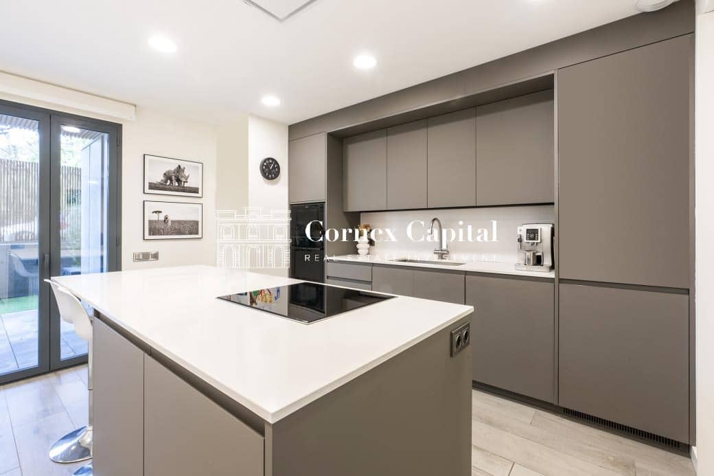 3 bedroom Apartment for sale in Esplugues de Llobregat with pool garage - € 1,550,000 (Ref: 9615225)