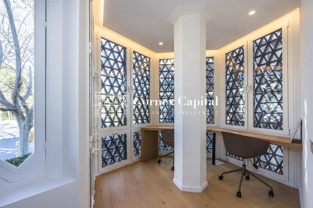 5 sypialnia Apartament na sprzedaż w Miasto Barcelona z basenem garażem - 2 700 000 € (Ref: 9615226)