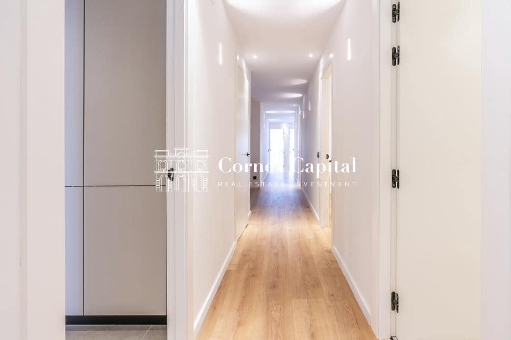 4 bedroom Apartment for sale in Barcelona city - € 1,250,000 (Ref: 9615227)