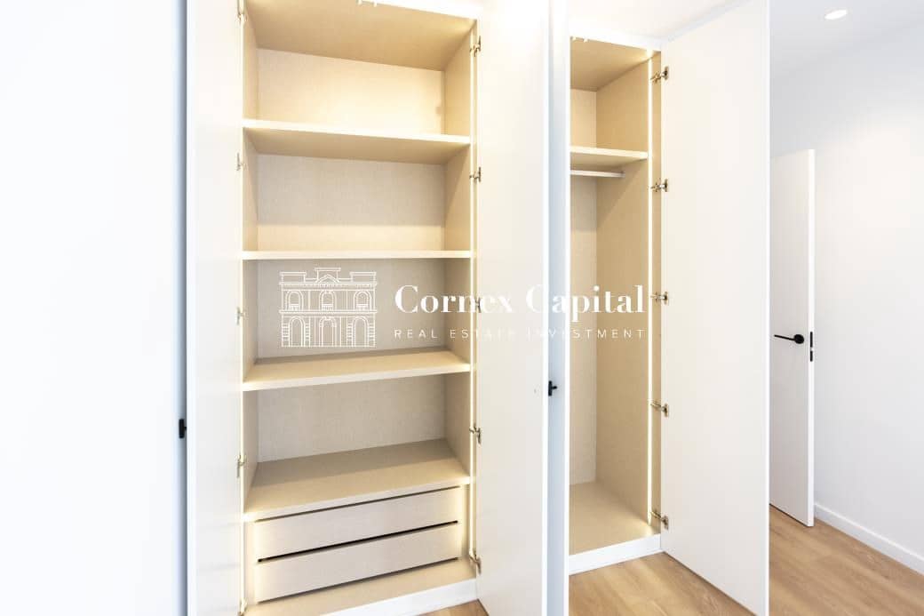 4 bedroom Apartment for sale in Barcelona city - € 1,250,000 (Ref: 9615227)