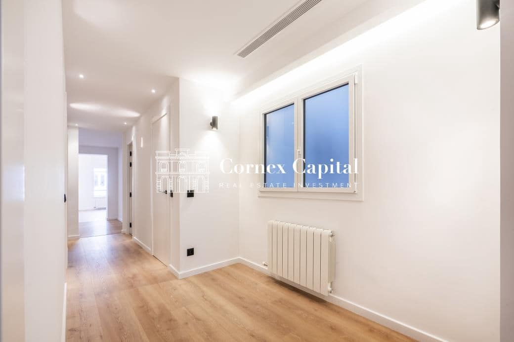 4 bedroom Apartment for sale in Barcelona city - € 1,250,000 (Ref: 9615227)