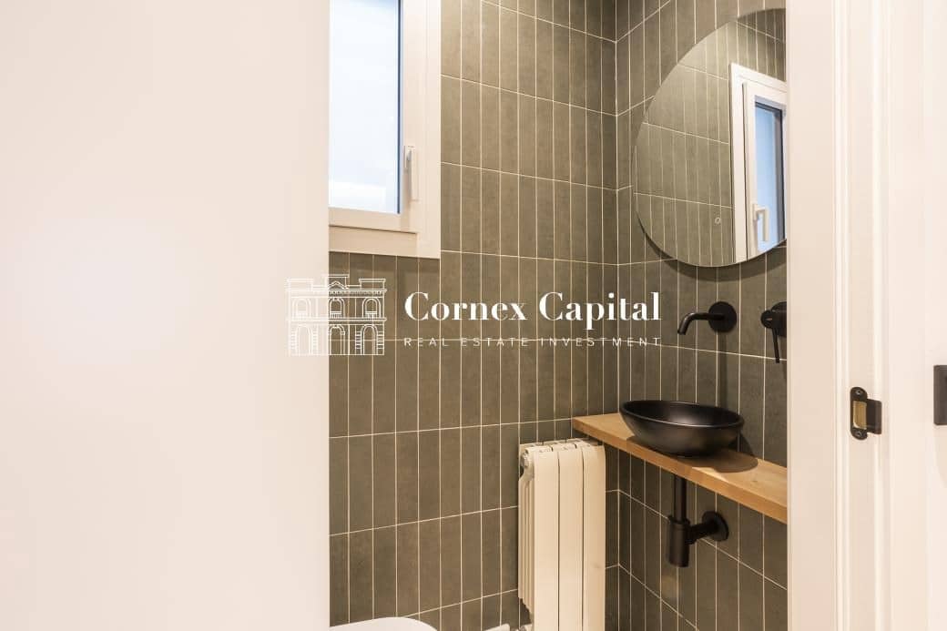 4 bedroom Apartment for sale in Barcelona city - € 1,250,000 (Ref: 9615227)