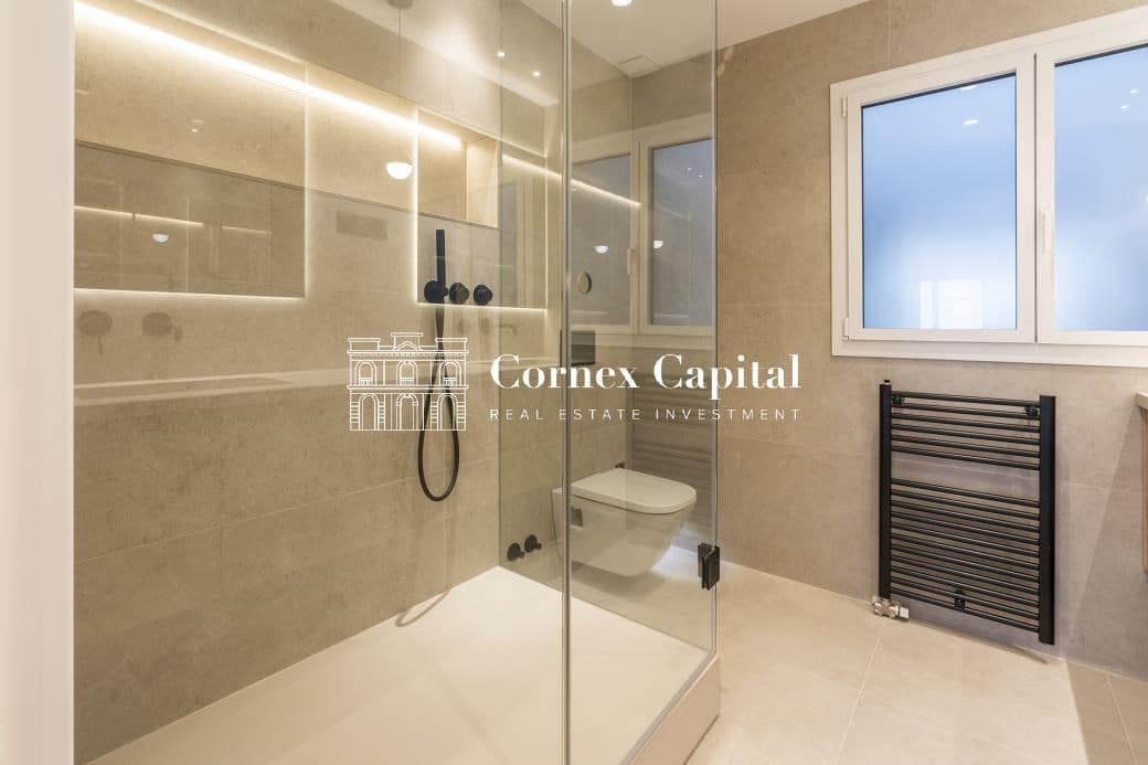4 bedroom Apartment for sale in Barcelona city - € 1,250,000 (Ref: 9615227)