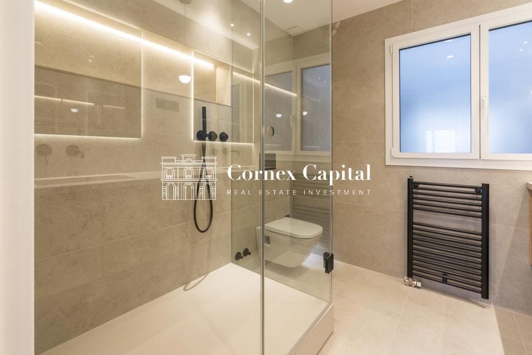 4 soveværelse Lejlighed til salg i Barcelona by - € 1.250.000 (Ref: 9615227)