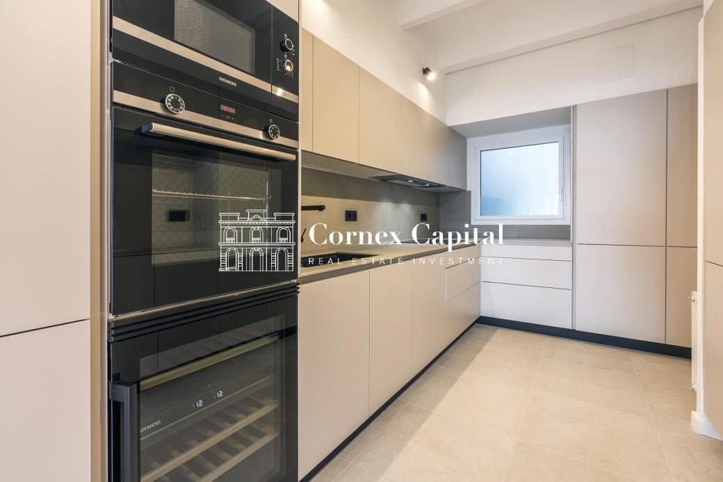 4 soveværelse Lejlighed til salg i Barcelona by - € 1.250.000 (Ref: 9615227)