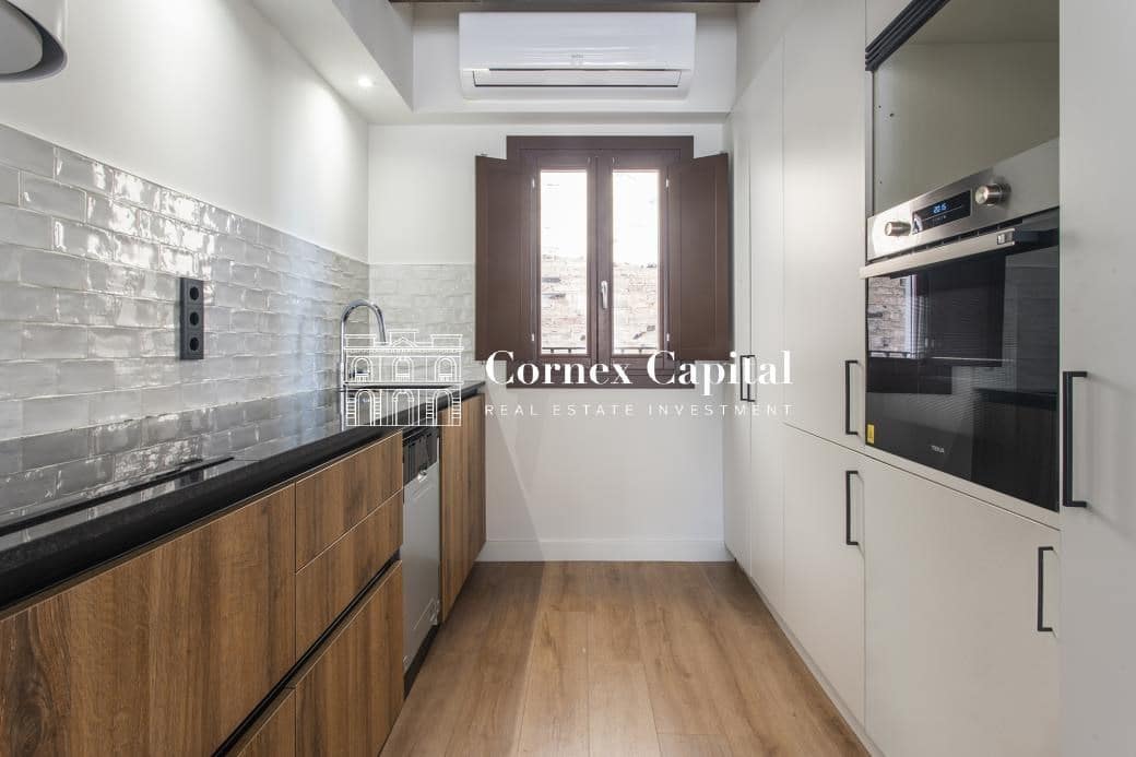 2 bedroom Apartment for sale in Barcelona city - € 577,000 (Ref: 9619068)