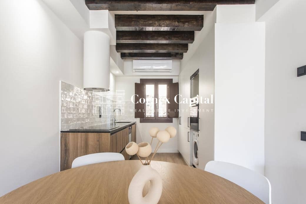 2 bedroom Apartment for sale in Barcelona city - € 577,000 (Ref: 9619068)