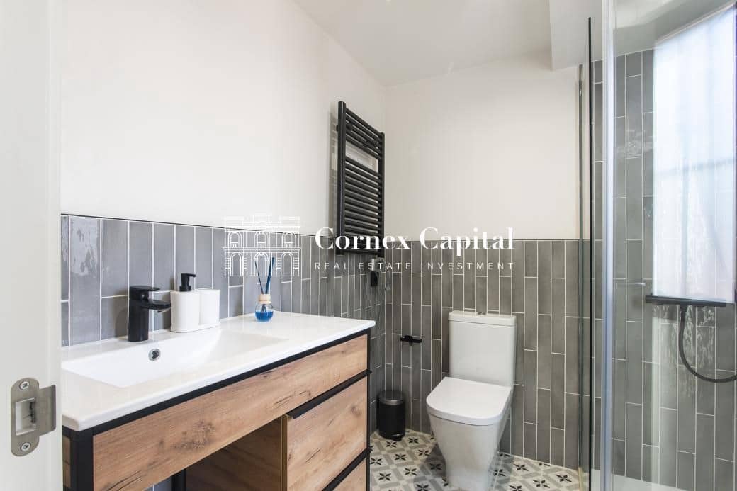 2 bedroom Apartment for sale in Barcelona city - € 577,000 (Ref: 9619068)