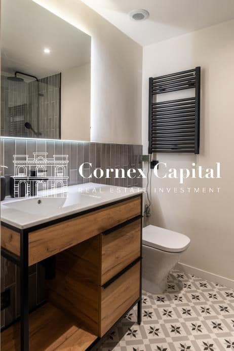 2 soveværelse Lejlighed til salg i Barcelona by - € 442.000 (Ref: 9619073)