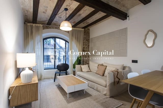 2 bedroom Apartment for sale in Ciutat Vella, Barcelona city with garage - € 333,000 (Ref: 9619074)