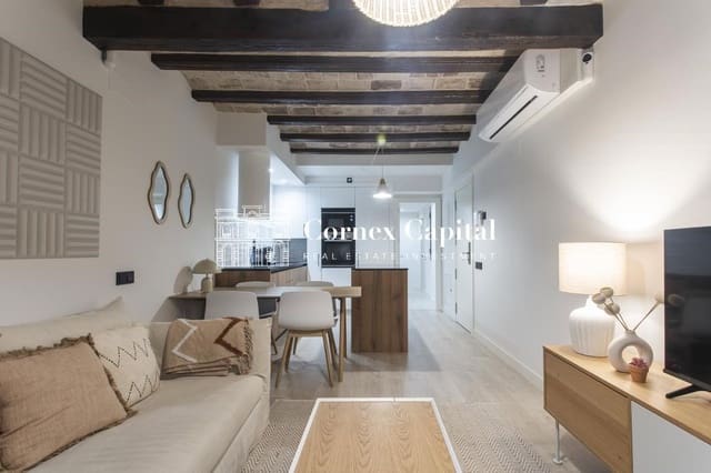 2 bedroom Apartment for sale in Ciutat Vella, Barcelona city with garage - € 333,000 (Ref: 9619074)