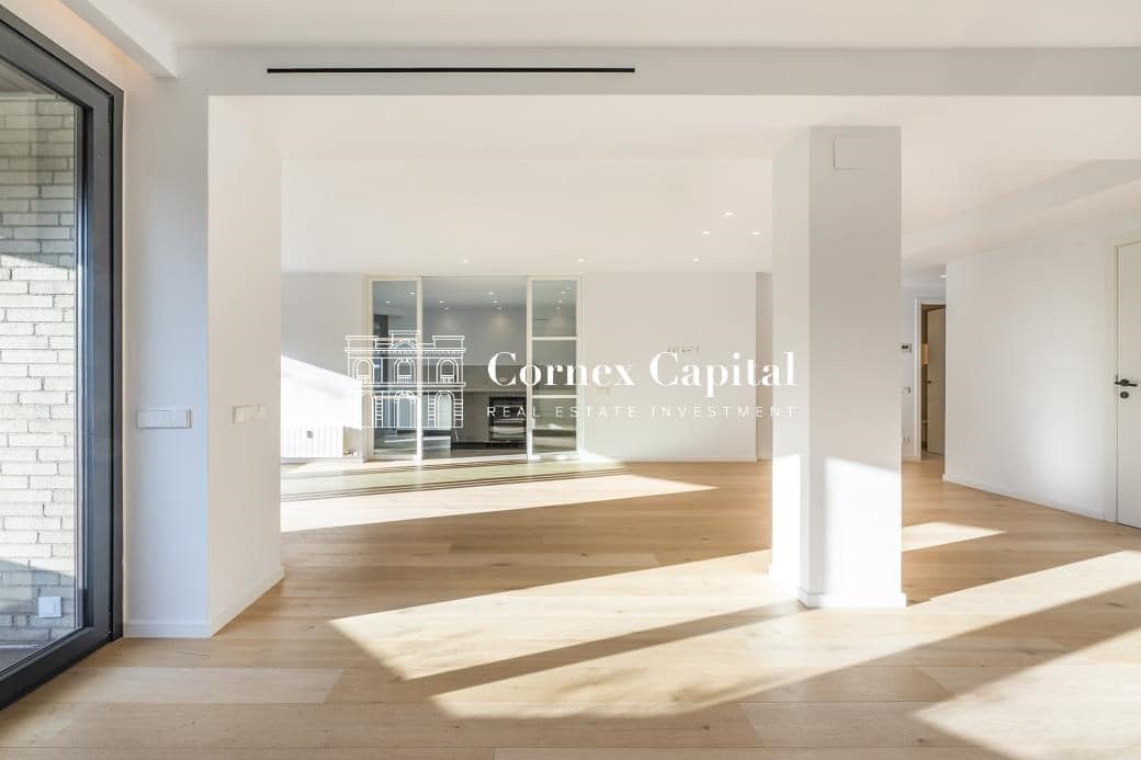 5 bedroom Apartment for sale in Barcelona city with garage - € 2,400,000 (Ref: 9619075)