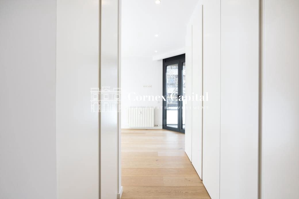 5 bedroom Apartment for sale in Barcelona city with garage - € 2,400,000 (Ref: 9619075)