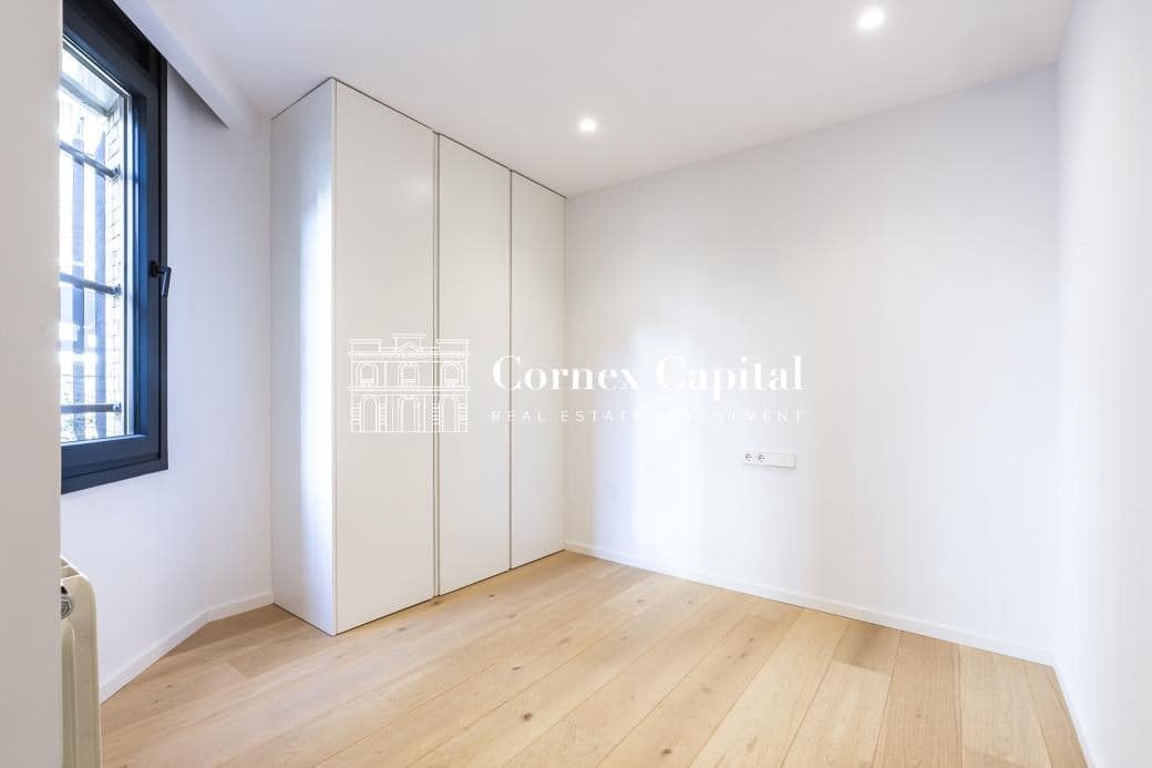 5 bedroom Apartment for sale in Barcelona city with garage - € 2,400,000 (Ref: 9619075)