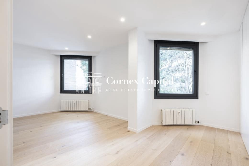 5 bedroom Apartment for sale in Barcelona city with garage - € 2,400,000 (Ref: 9619075)