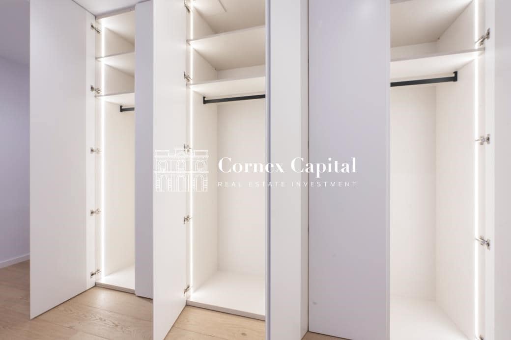 5 bedroom Apartment for sale in Barcelona city with garage - € 2,400,000 (Ref: 9619075)