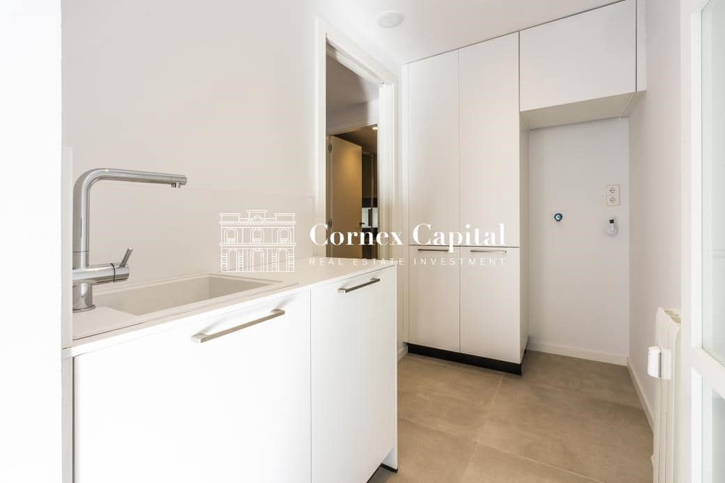 5 bedroom Apartment for sale in Barcelona city with garage - € 2,400,000 (Ref: 9619075)