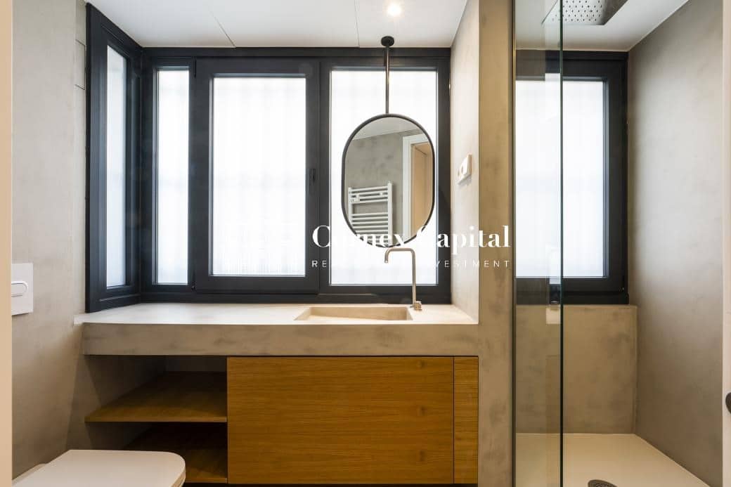 5 bedroom Apartment for sale in Barcelona city with garage - € 2,400,000 (Ref: 9619075)