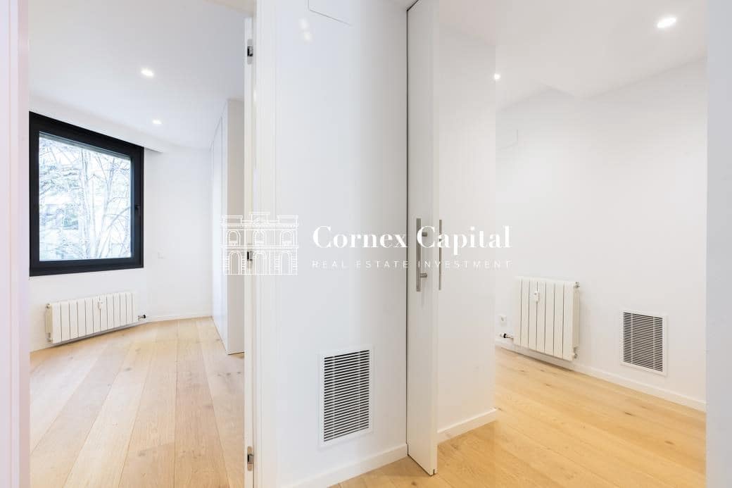 5 bedroom Apartment for sale in Barcelona city with garage - € 2,400,000 (Ref: 9619075)