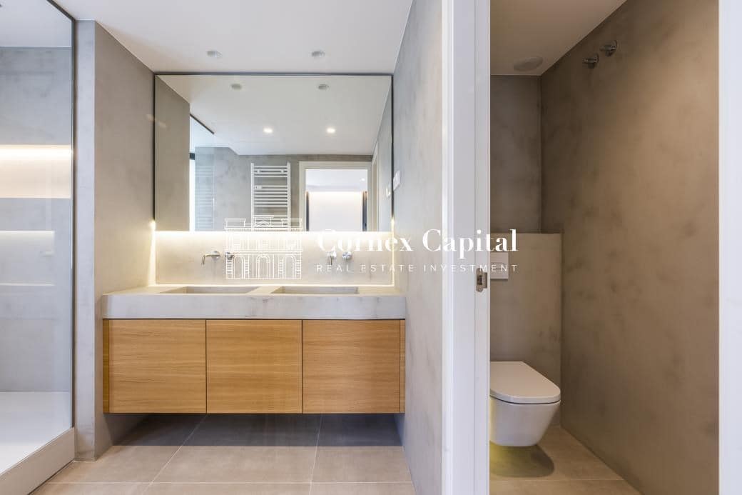 5 bedroom Apartment for sale in Barcelona city with garage - € 2,400,000 (Ref: 9619075)