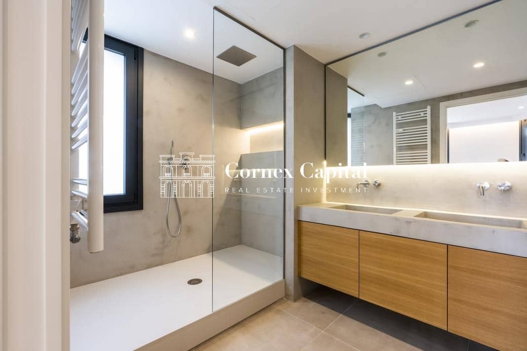 5 bedroom Apartment for sale in Barcelona city with garage - € 2,400,000 (Ref: 9619075)