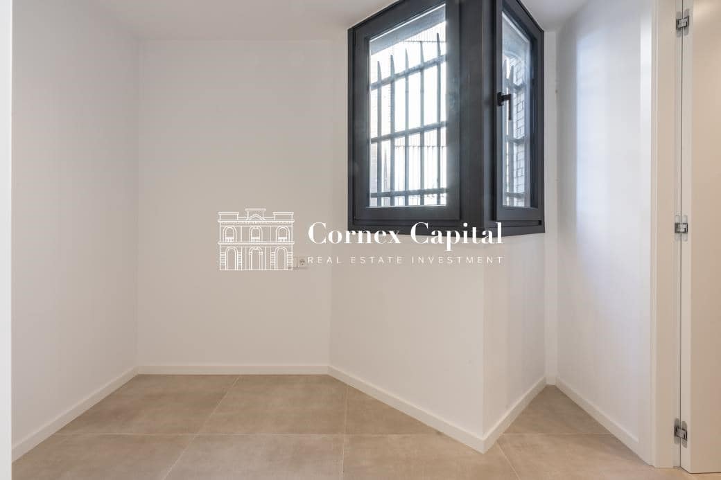 5 bedroom Apartment for sale in Barcelona city with garage - € 2,400,000 (Ref: 9619075)
