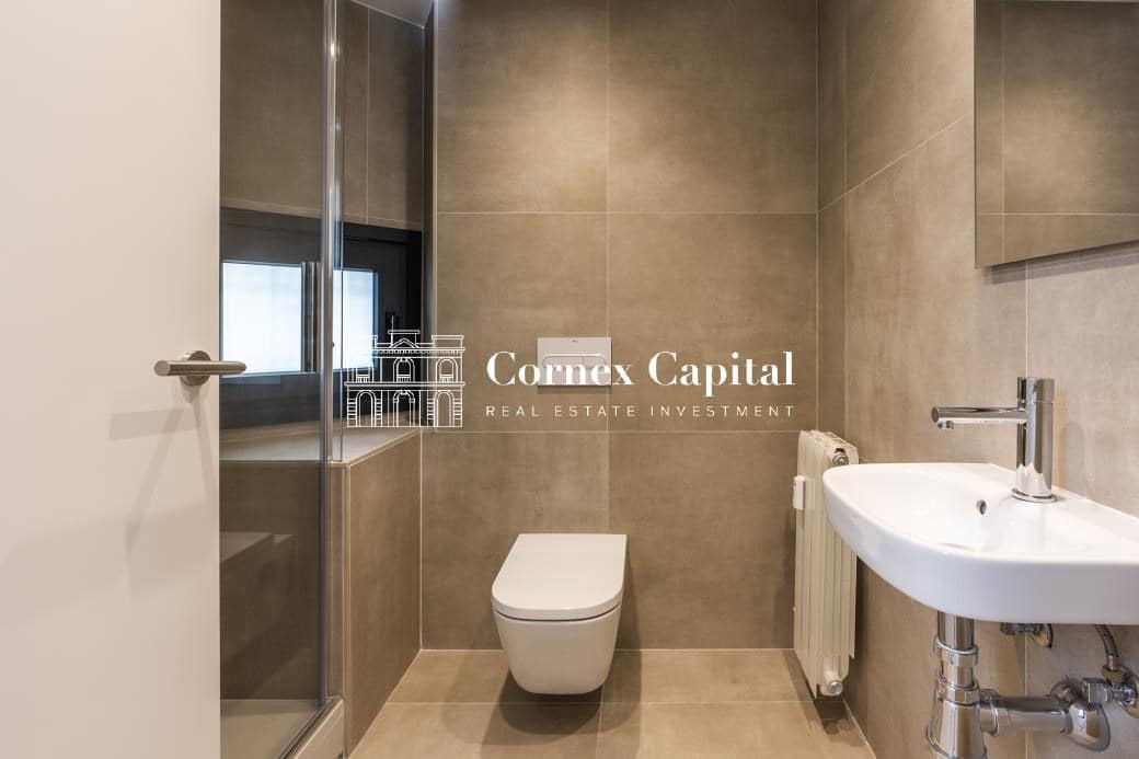 5 bedroom Apartment for sale in Barcelona city with garage - € 2,400,000 (Ref: 9619075)