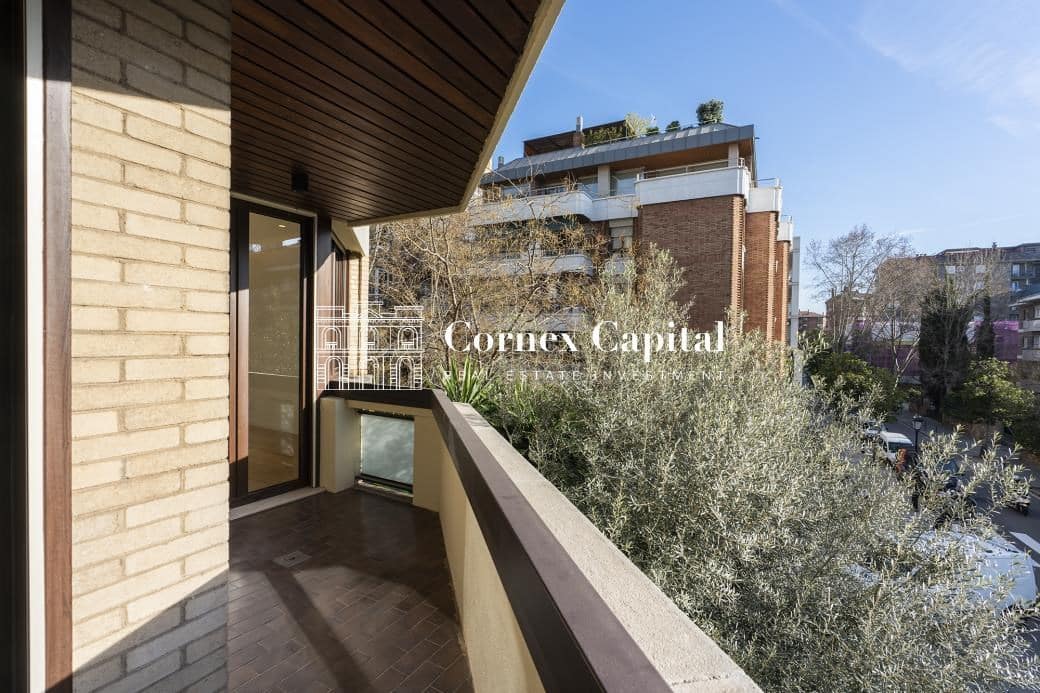 5 bedroom Apartment for sale in Barcelona city with garage - € 2,400,000 (Ref: 9619075)