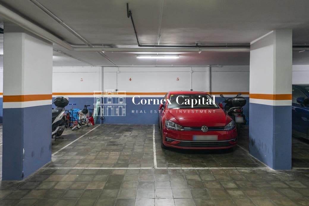 5 bedroom Apartment for sale in Barcelona city with garage - € 2,400,000 (Ref: 9619075)