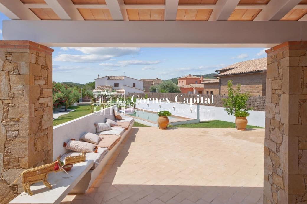 4 chambre Villa/Maison à vendre à Vall-llobrega avec piscine garage - 1 095 000 € (Ref: 9625399)