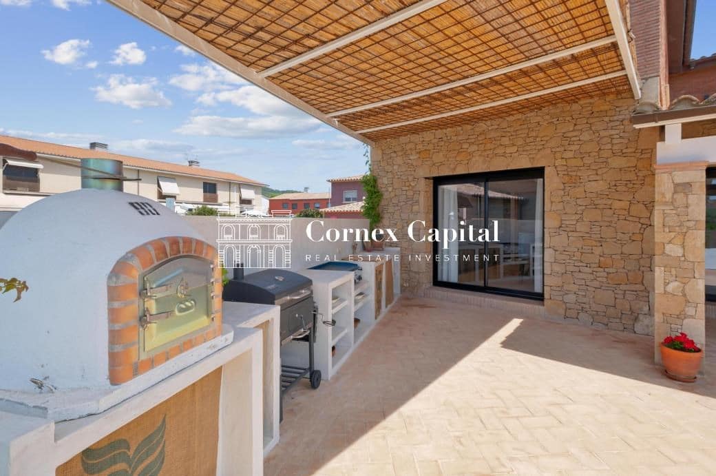 4 chambre Villa/Maison à vendre à Vall-llobrega avec piscine garage - 1 095 000 € (Ref: 9625399)