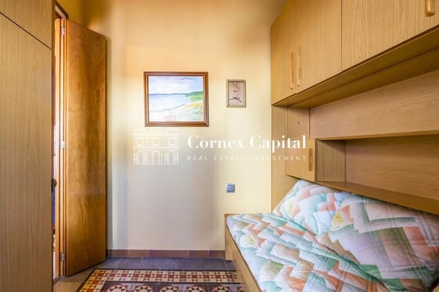 3 chambre Appartement à vendre à El Poblenou, Barcelone ville - 312 000 € (Ref: 9627336)