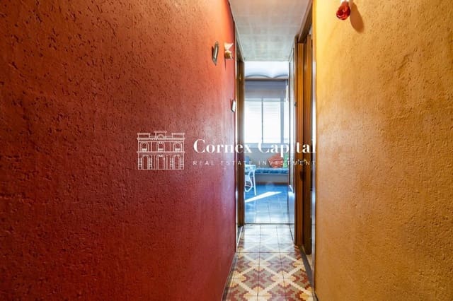 3 chambre Appartement à vendre à El Poblenou, Barcelone ville - 312 000 € (Ref: 9627336)