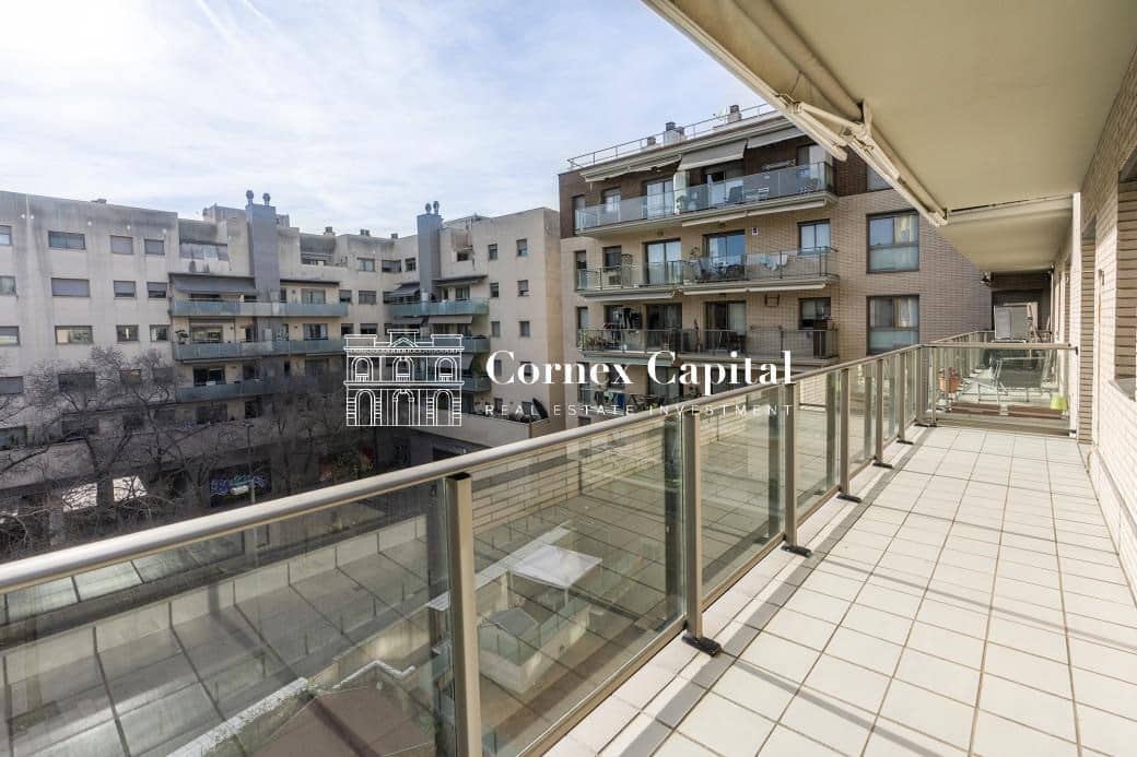 Apartamento de 3 habitaciones en Barcelona ciudad en venta con garaje - 680.000 € (Ref: 9637234)