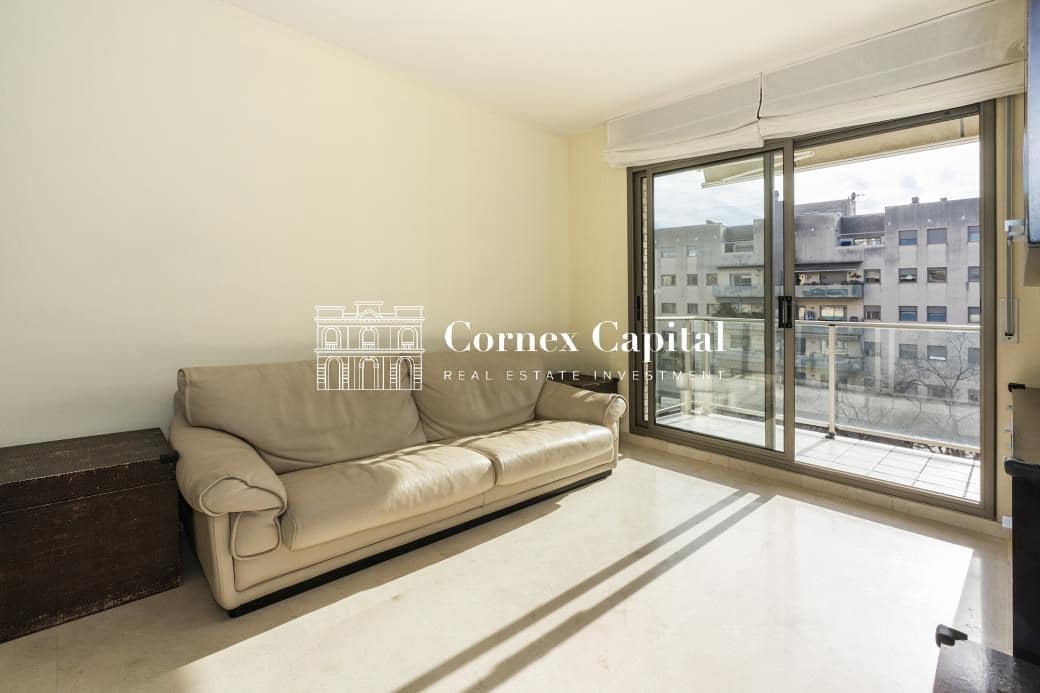 Apartamento de 3 habitaciones en Barcelona ciudad en venta con garaje - 680.000 € (Ref: 9637234)