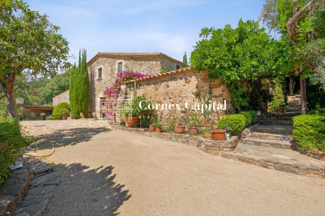 9 Zimmer Finca/Landgut zu verkaufen in Vall-llobrega mit Pool Garage - 2.300.000 € (Ref: 9651328)