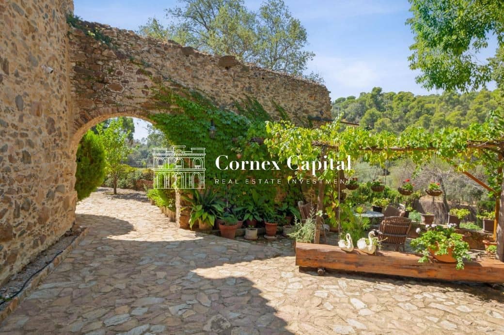 9 Zimmer Finca/Landgut zu verkaufen in Vall-llobrega mit Pool Garage - 2.300.000 € (Ref: 9651328)