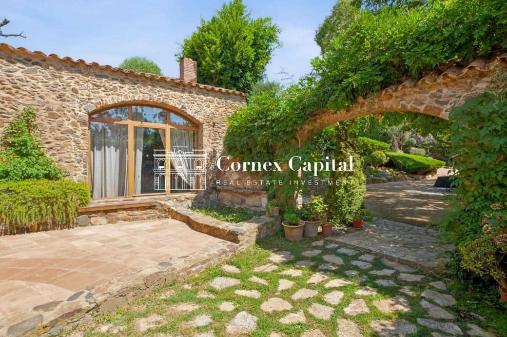 9 Zimmer Finca/Landgut zu verkaufen in Vall-llobrega mit Pool Garage - 2.300.000 € (Ref: 9651328)