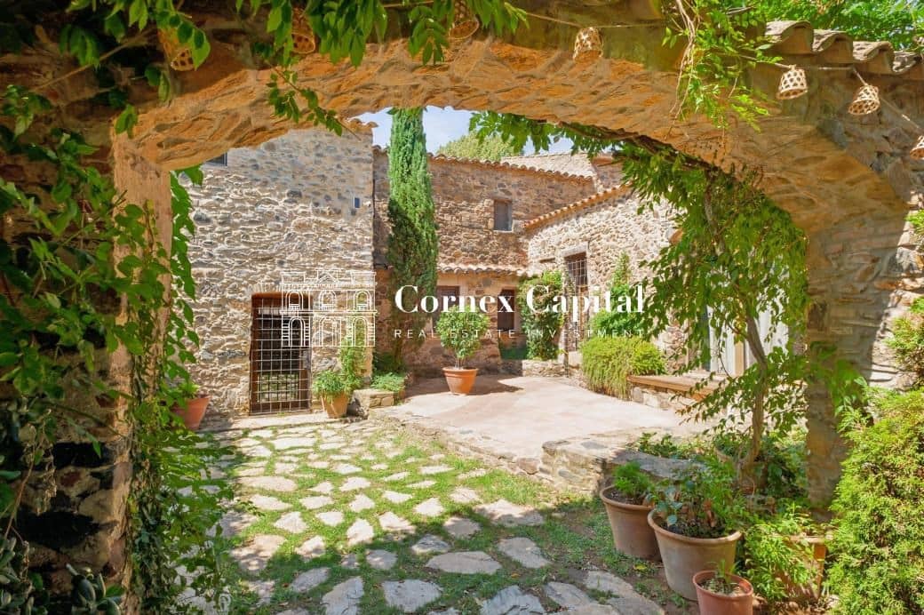 9 Zimmer Finca/Landgut zu verkaufen in Vall-llobrega mit Pool Garage - 2.300.000 € (Ref: 9651328)