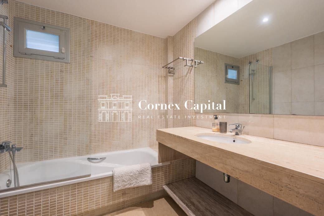 Apartamento de 2 habitaciones en S'Agaro en venta con piscina - 375.000 € (Ref: 9655775)