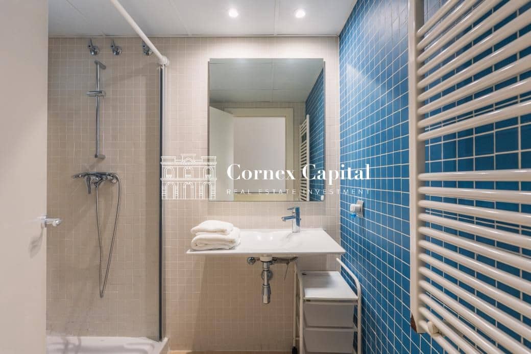 Apartamento de 2 habitaciones en S'Agaro en venta con piscina - 375.000 € (Ref: 9655775)