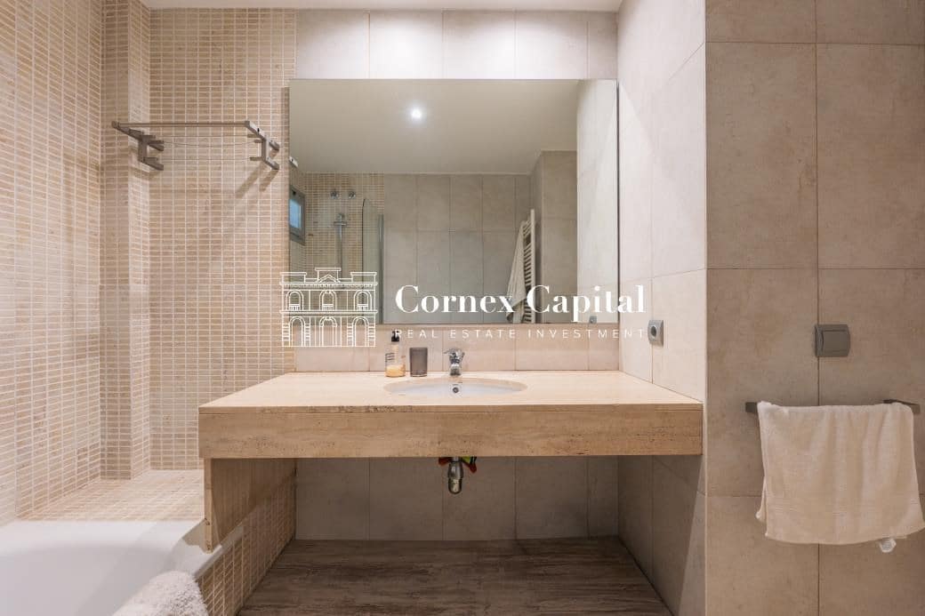 Apartamento de 2 habitaciones en S'Agaro en venta con piscina - 375.000 € (Ref: 9655775)