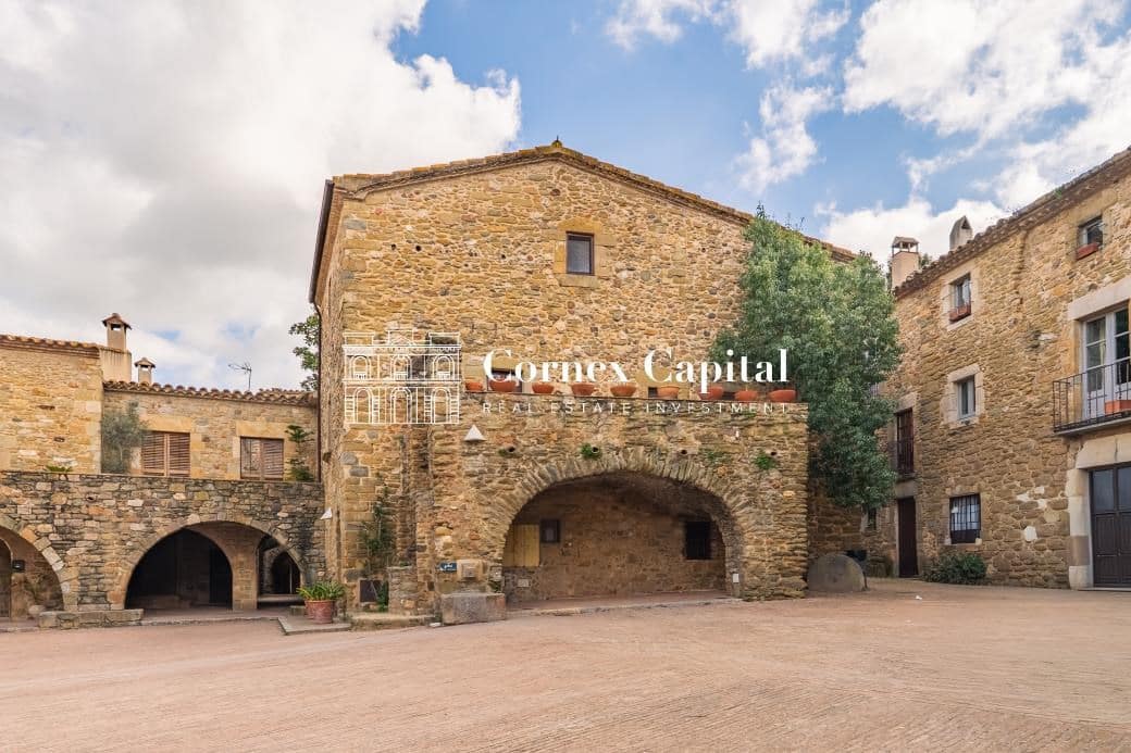 5 slaapkamer Huis te koop in Cruilles Monells i Sant Sadurni de I'Heura - € 1.350.000 (Ref: 9658467)