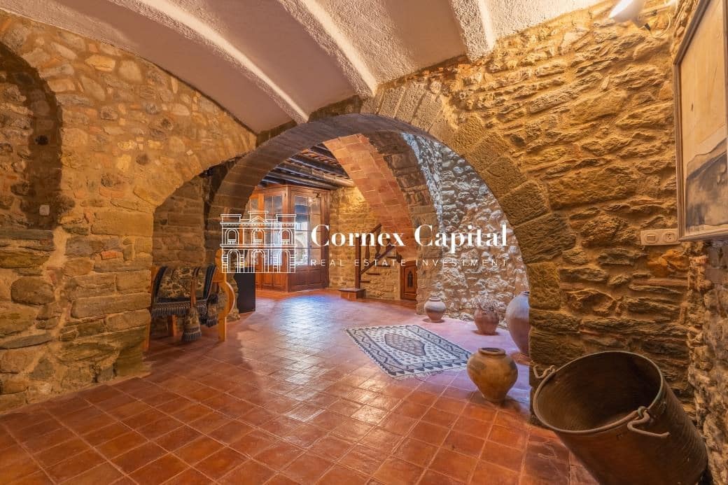 5 slaapkamer Huis te koop in Cruilles Monells i Sant Sadurni de I'Heura - € 1.350.000 (Ref: 9658467)