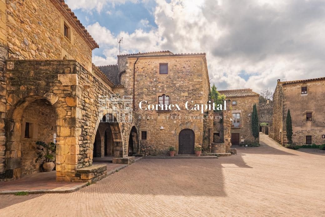 5 slaapkamer Huis te koop in Cruilles Monells i Sant Sadurni de I'Heura - € 1.350.000 (Ref: 9658467)